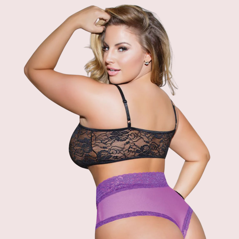 Plus Size Lace Bralette – Elegant & Supportive