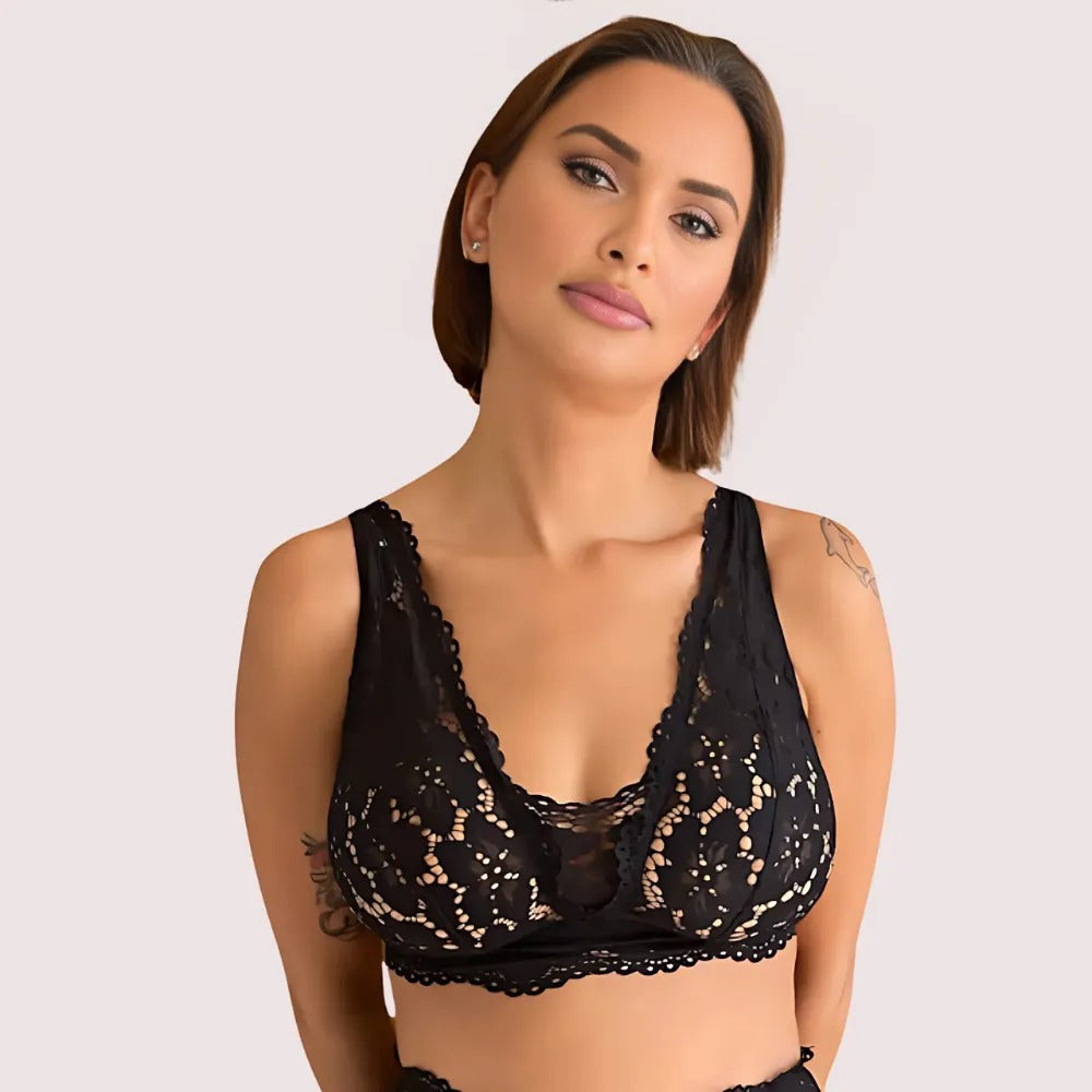 Chic Lace Bralette Gift Set for Luxe Occasions
